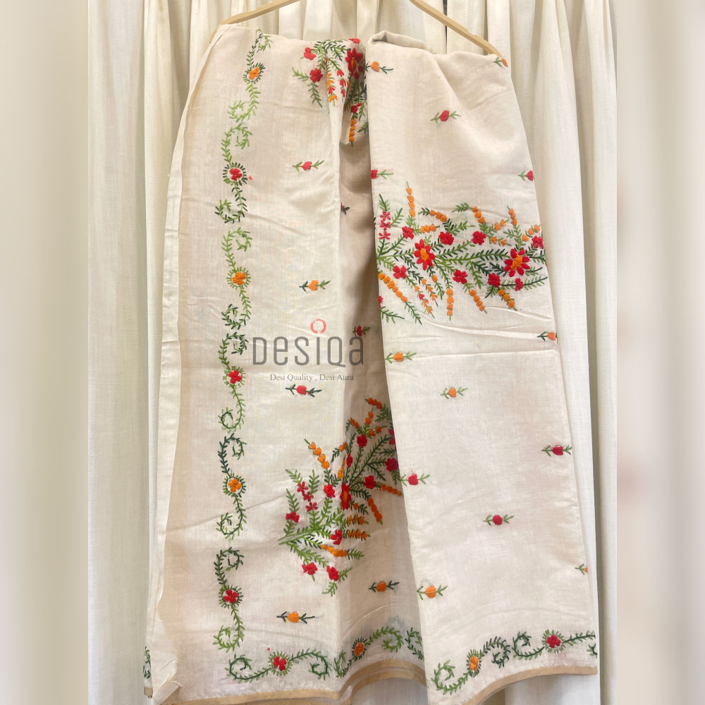 Off White Colour Chanderi Cotton Silk with Hand Embroidery Saree - Image 2