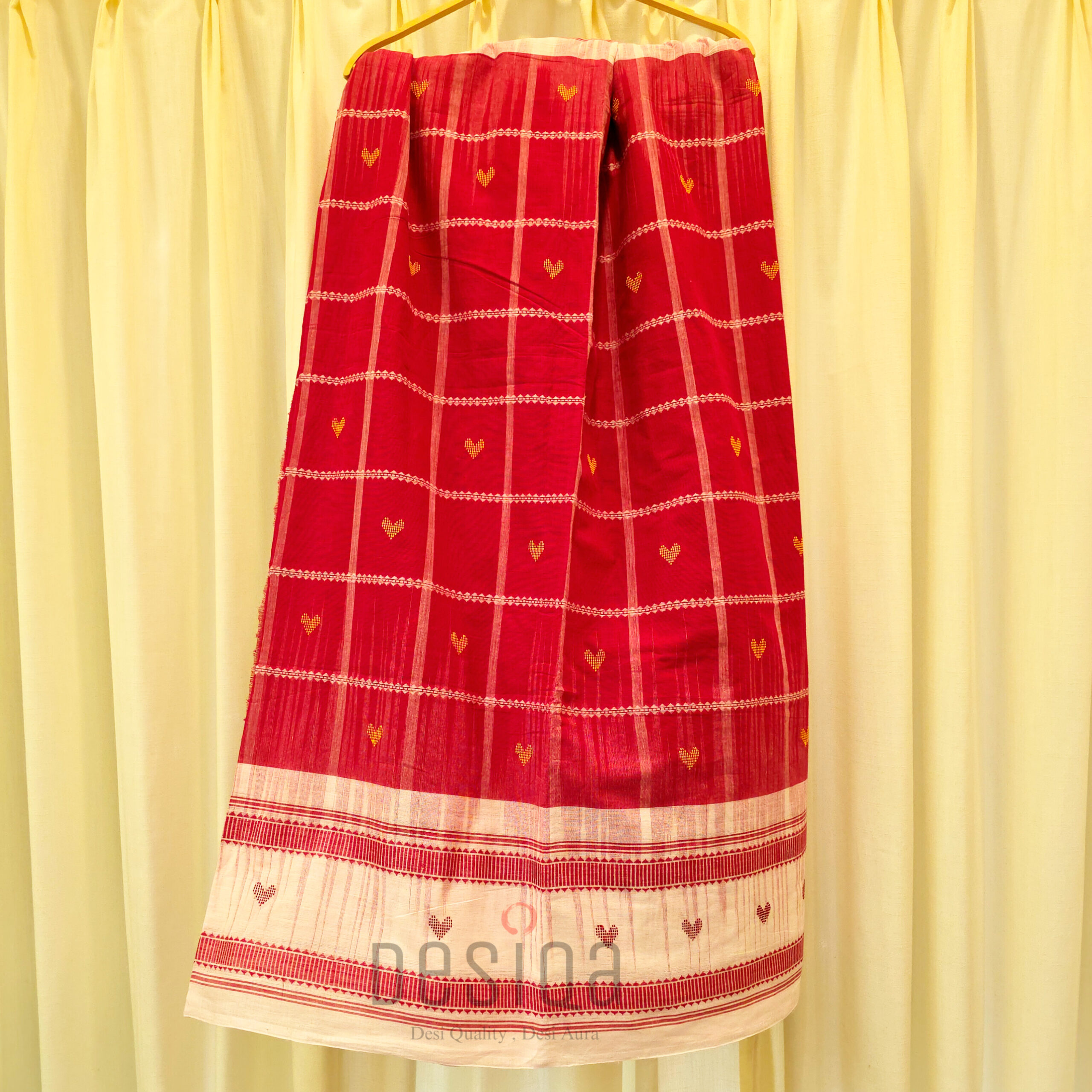 White & Red Colour Heart Motifs Dhonekhali Handloom Saree - Image 4