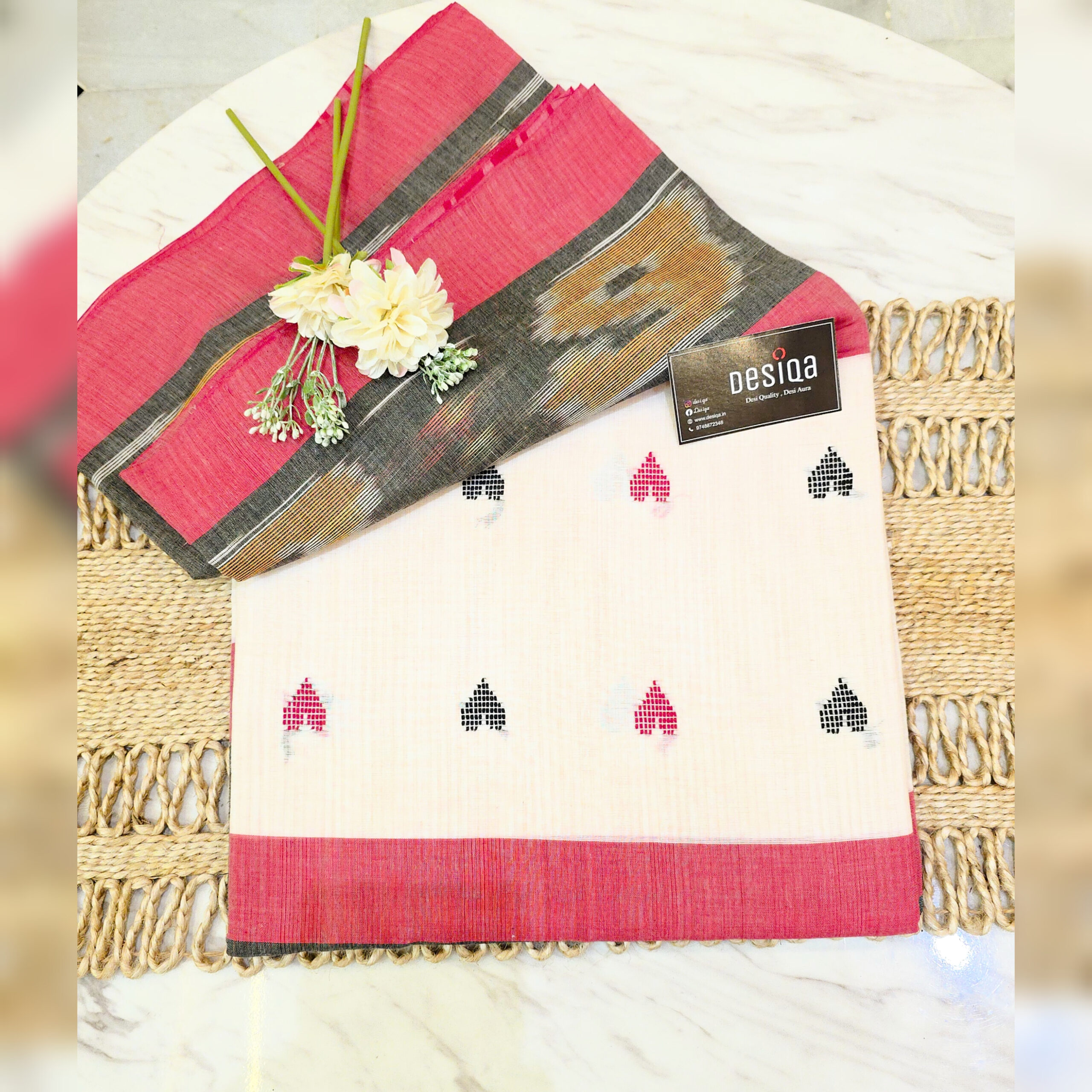 Off White Colour Love Motifs Katki Print Dhonekhali Handloom Saree - Image 2