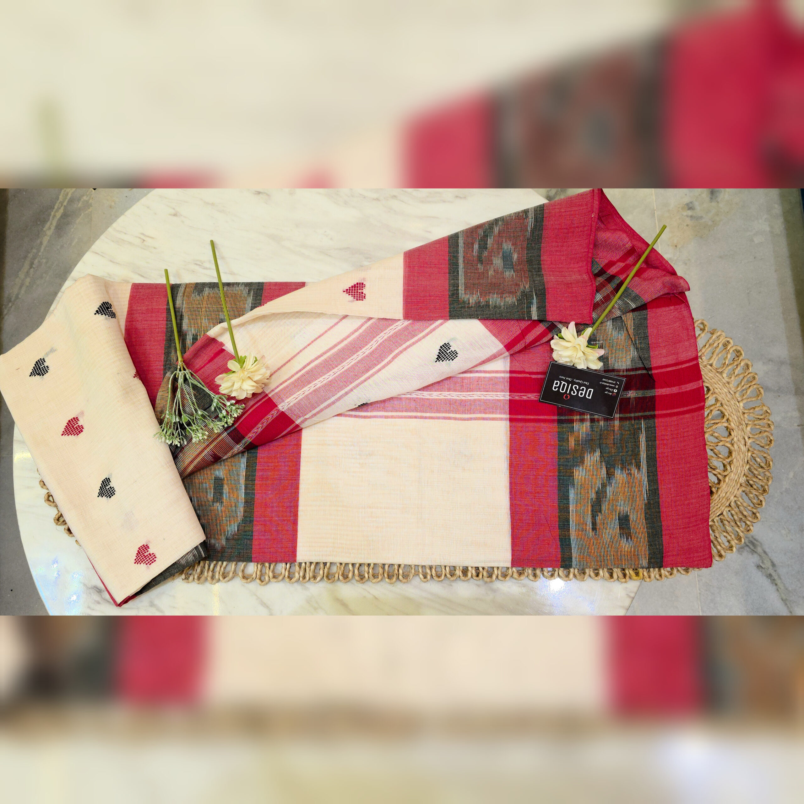 Off White Colour Love Motifs Katki Print Dhonekhali Handloom Saree - Image 4