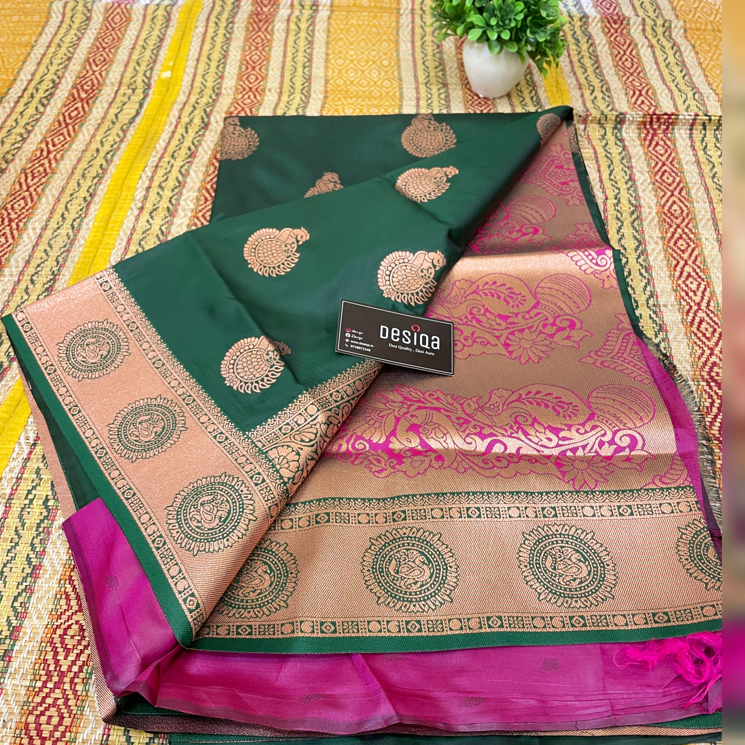 Bottle Green & Pink Colour Bangalore Silk Saree - Image 2