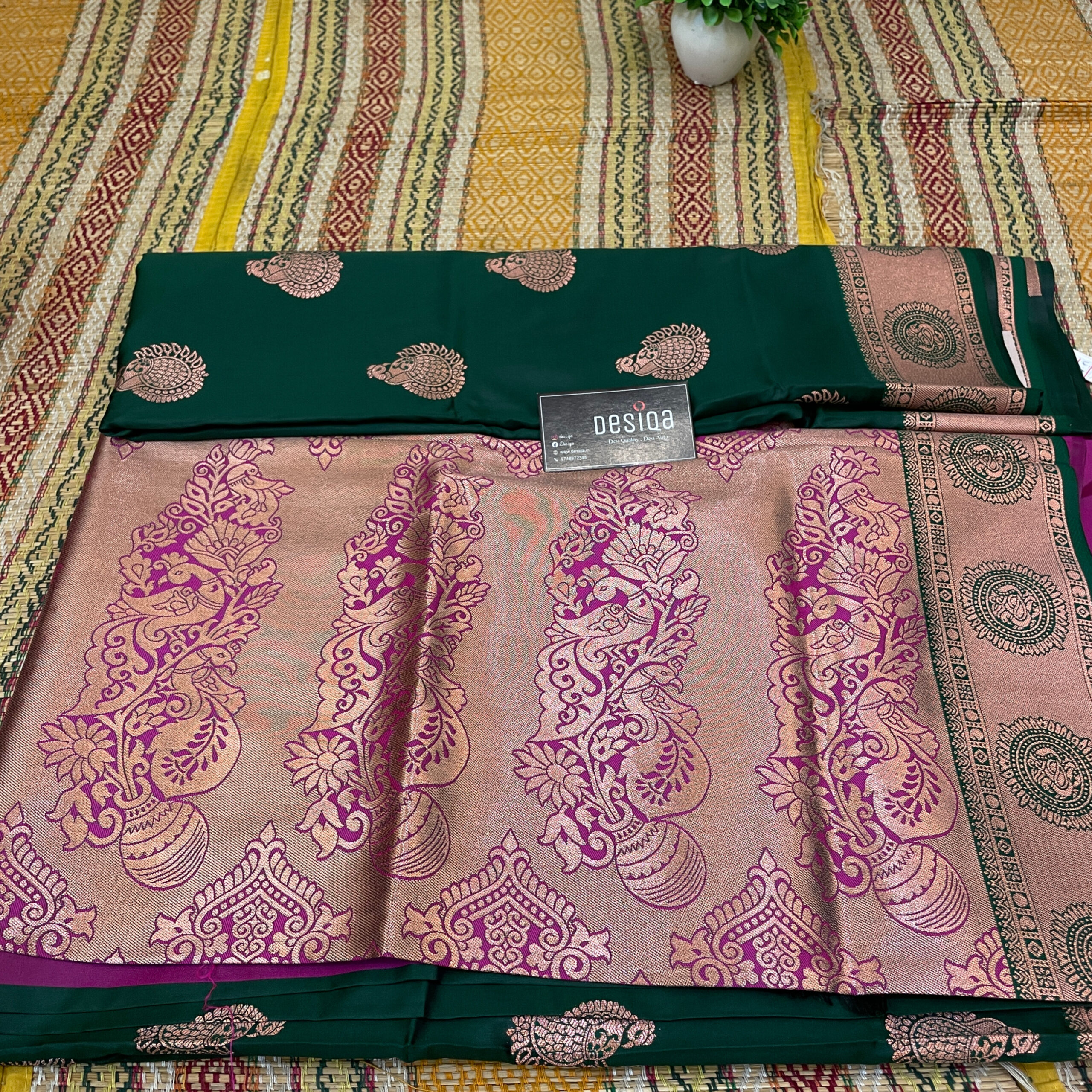 Bottle Green & Pink Colour Bangalore Silk Saree - Image 4