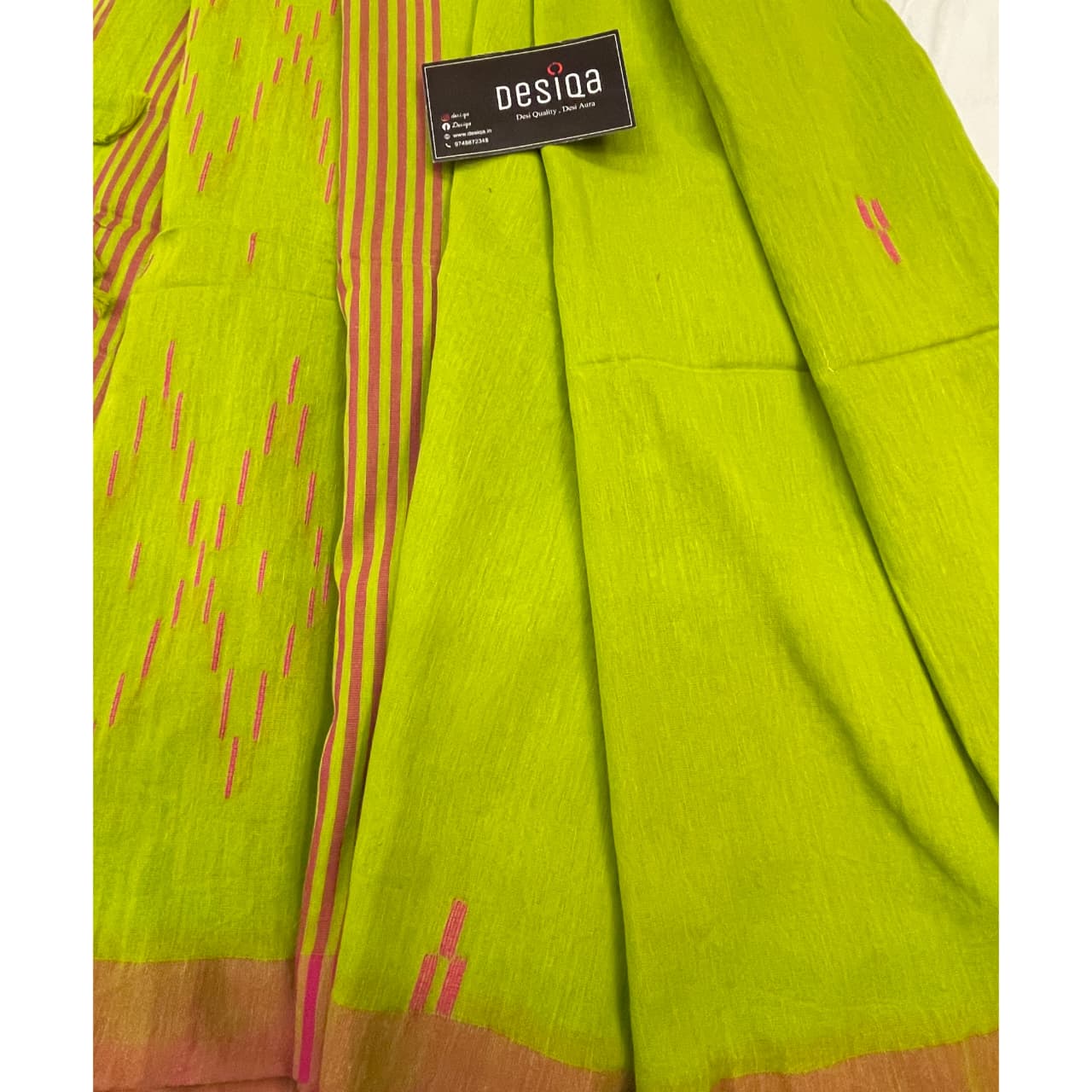 Green with Pink Border Mul Mul Cottton Handloom Saree - Image 7