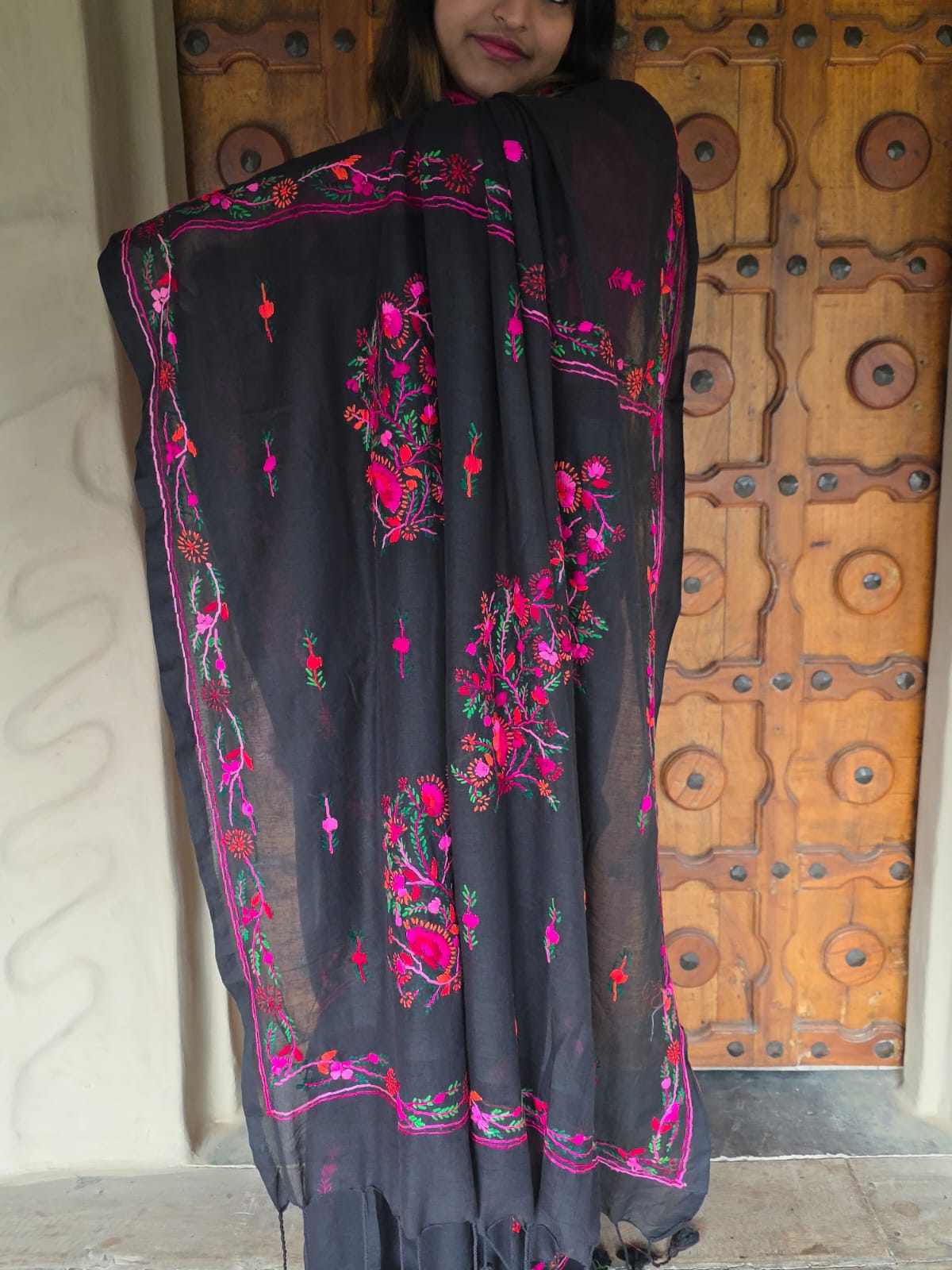 Black with Bullion Stitch Embroidery Mul Mul Cotton Saree - Image 7