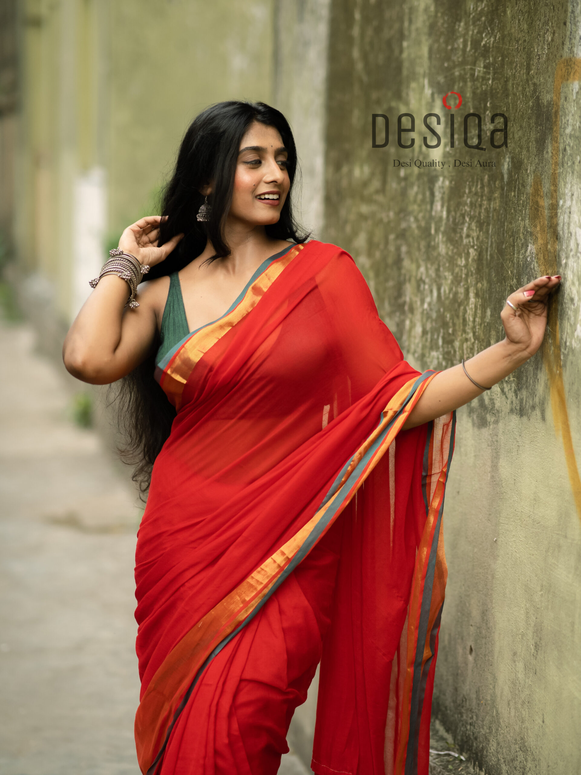 Red Colour Golden Paar Mul Mul Cotton Handloom Saree - Image 2