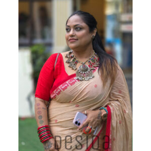 Beige Colour Red Fish Par Pure Cotton Dhonekhali Handloom Sarees
