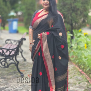 Black Colour Dual FIsh Motifs Dhonekhali Handloom Saree